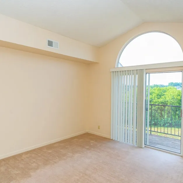 Colonial Pointe @ Fairview Apartments gallery photo 10