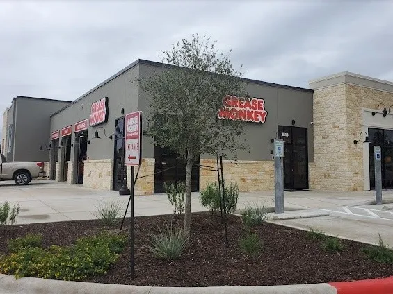 Grease Monkey 1135 gallery photo 1