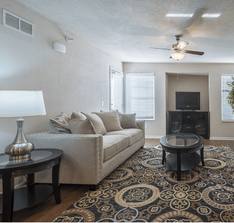 Williamsburg Plaza Apartments gallery photo 3