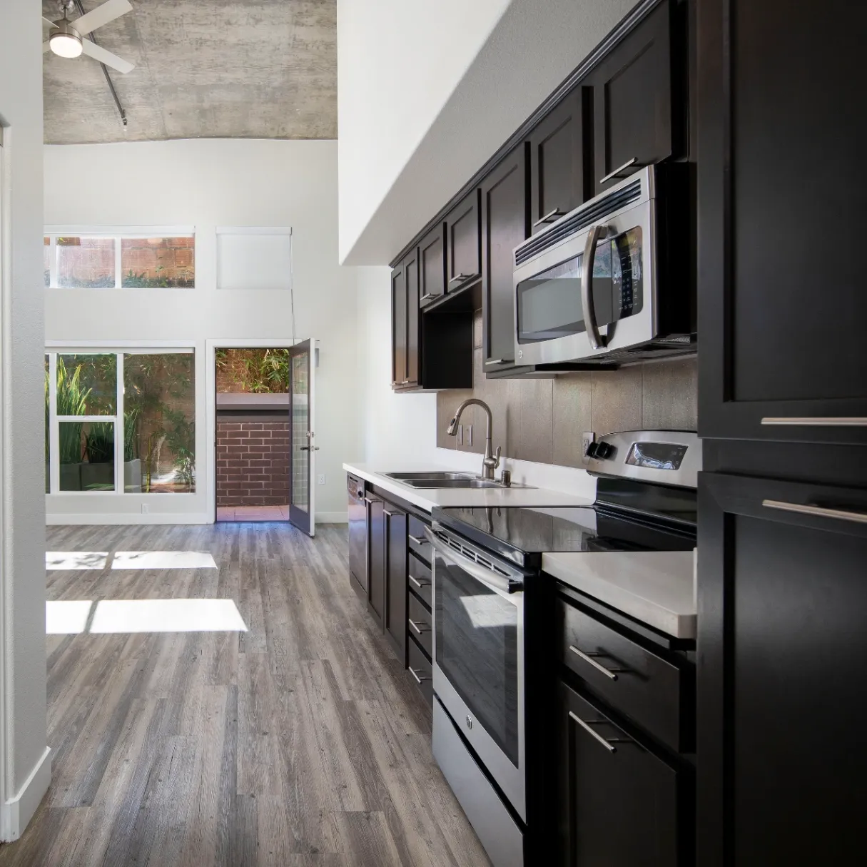 Urbana Rental Flats gallery photo 1