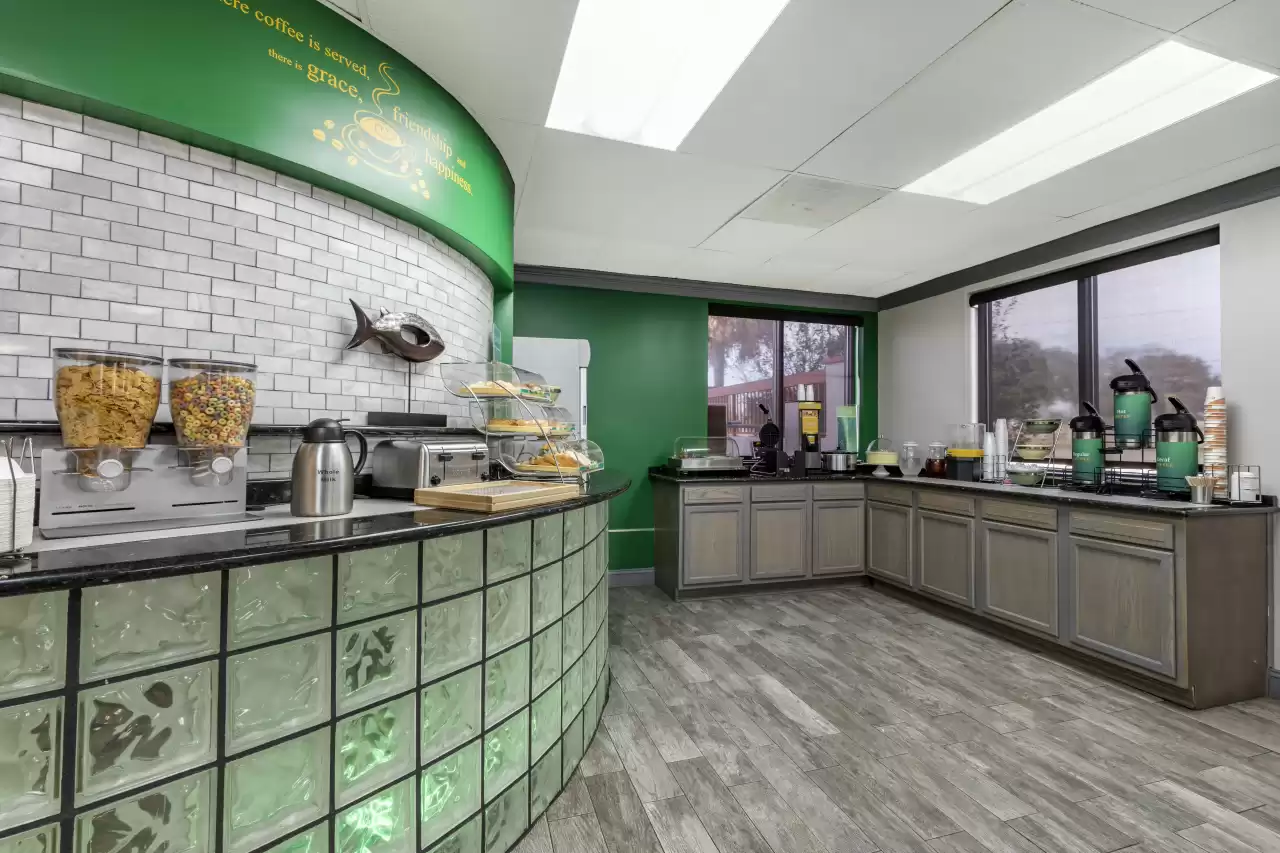 Quality Inn & Suites Fort Jackson gallery photo 2