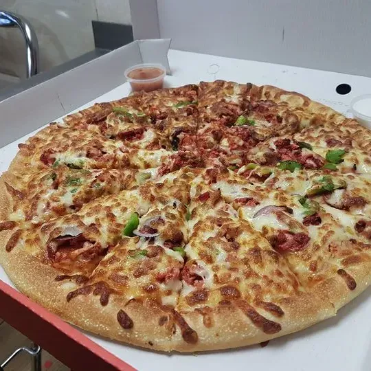 APNA PIZZA gallery photo 9