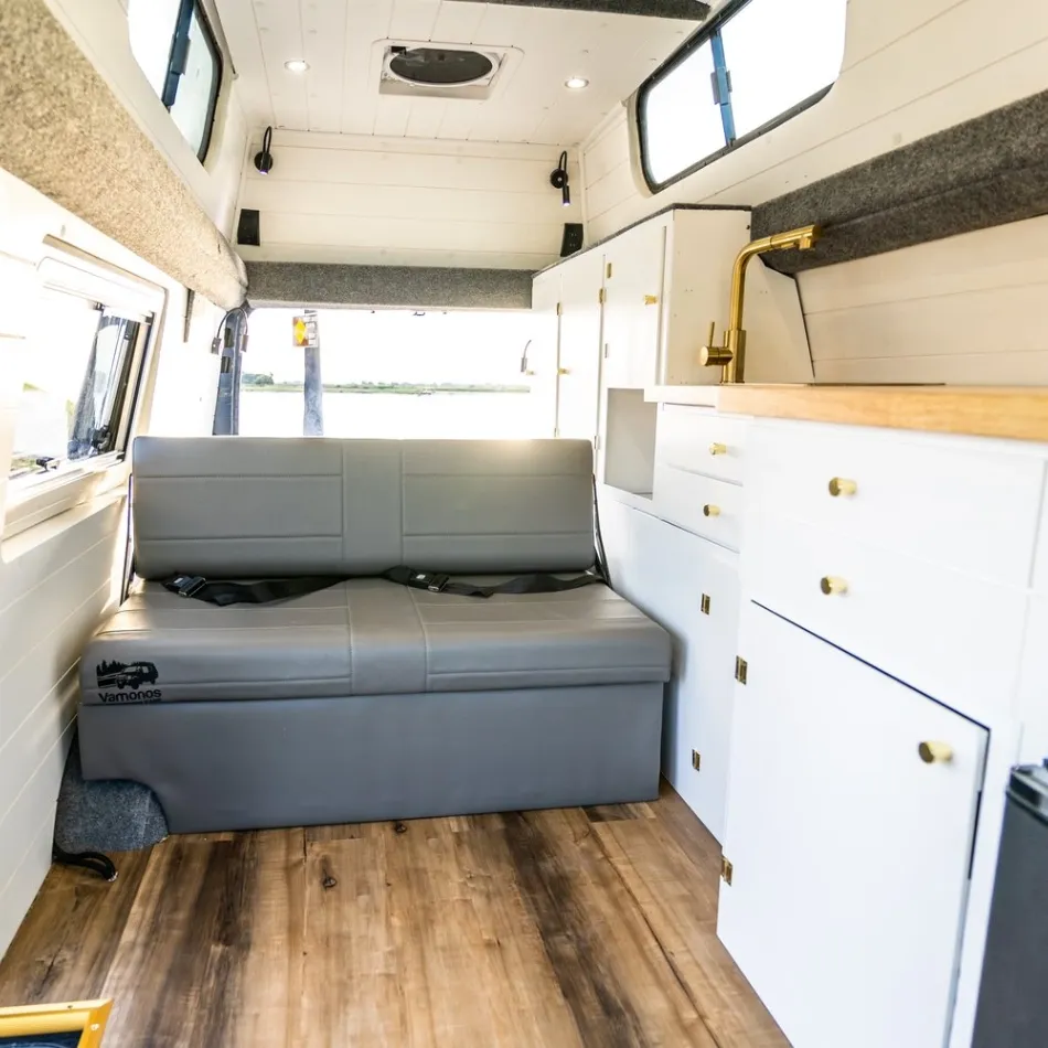 Vamonos Vans Inc gallery photo 8