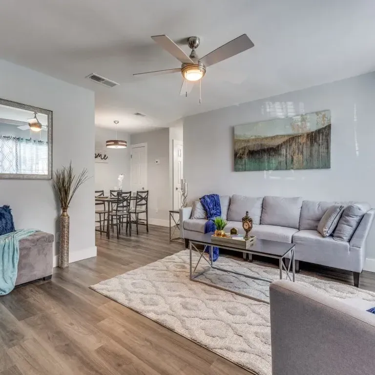 Springs at 1100 gallery photo 2