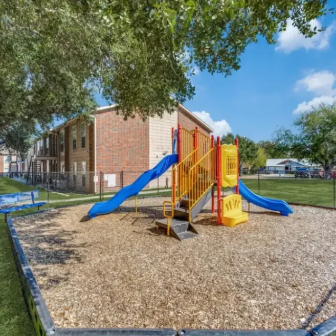 Springs at 1100 gallery photo 8