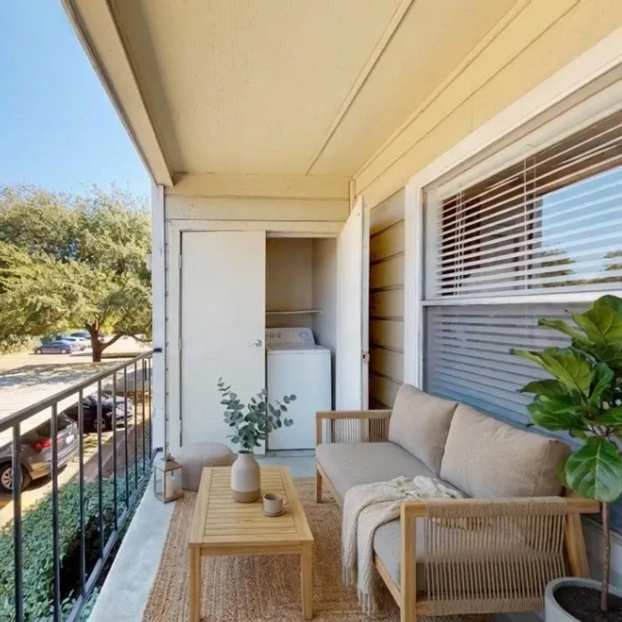 Avalon Apartments gallery photo 1
