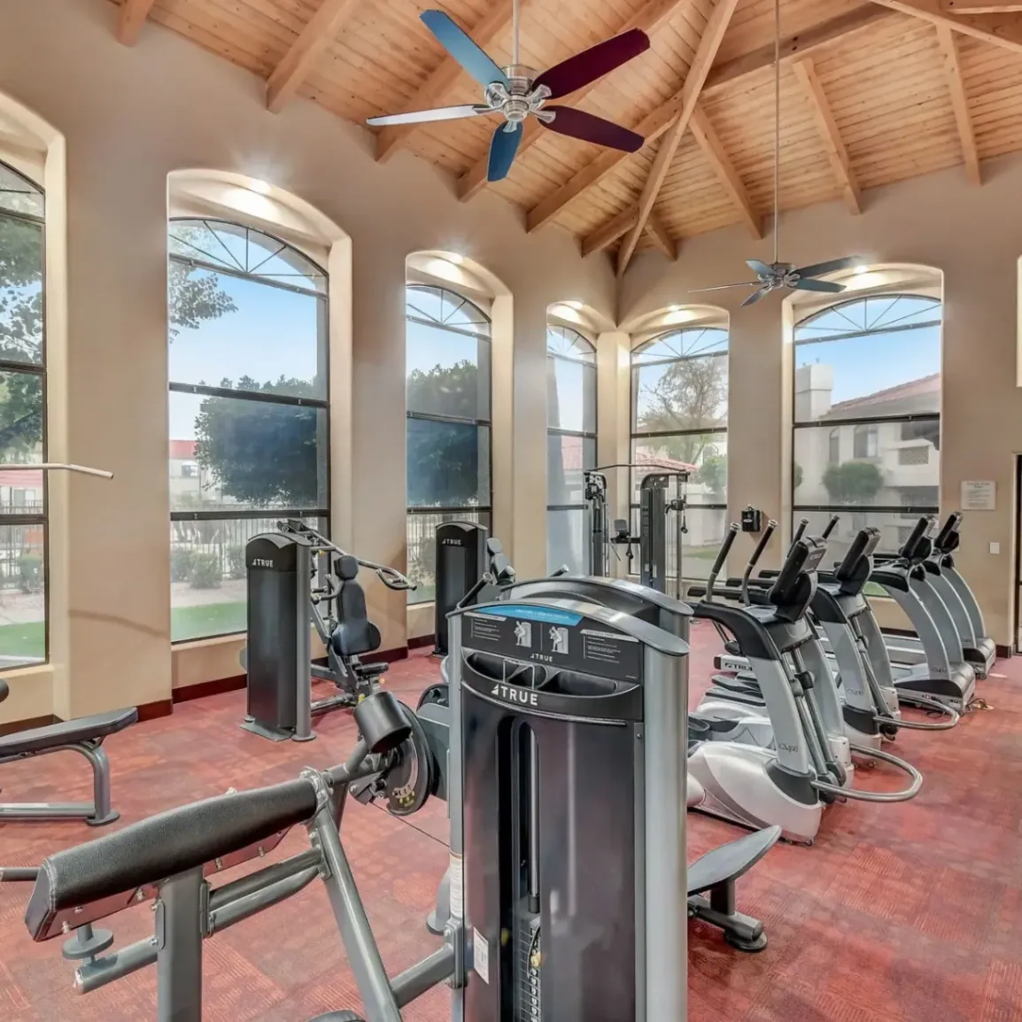 San Montego Apartments gallery photo 4