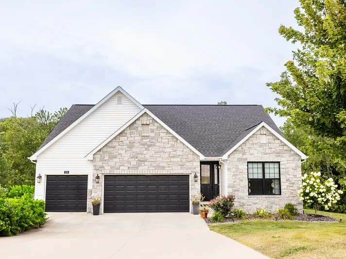 Fulford Homes - Chateaux at Woodfield gallery photo 1