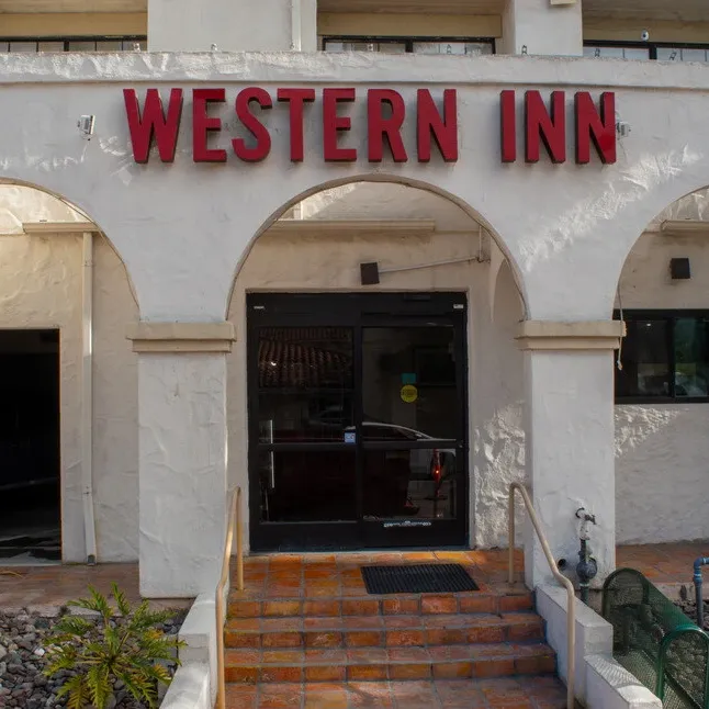 Western Inn gallery photo 9
