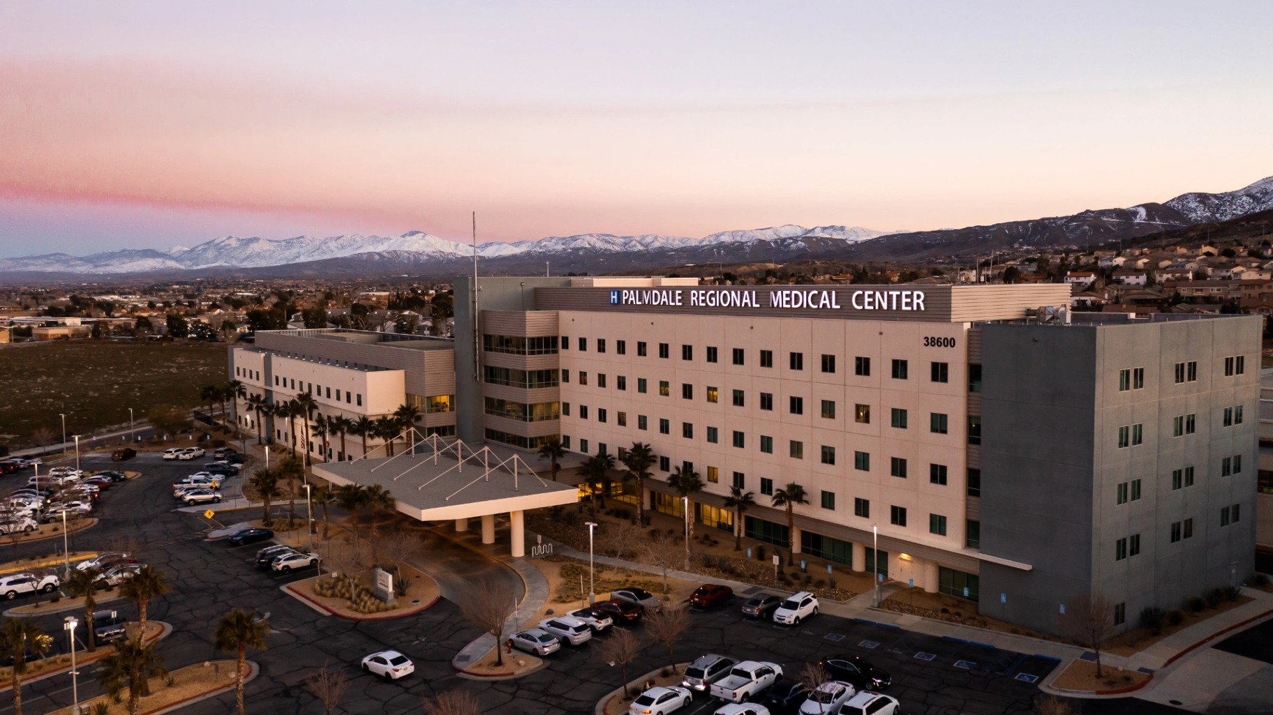 Palmdale Regional Medical Center gallery photo 1