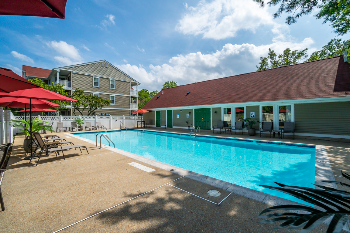 Oaks of Woodlawn Apartments gallery photo 3