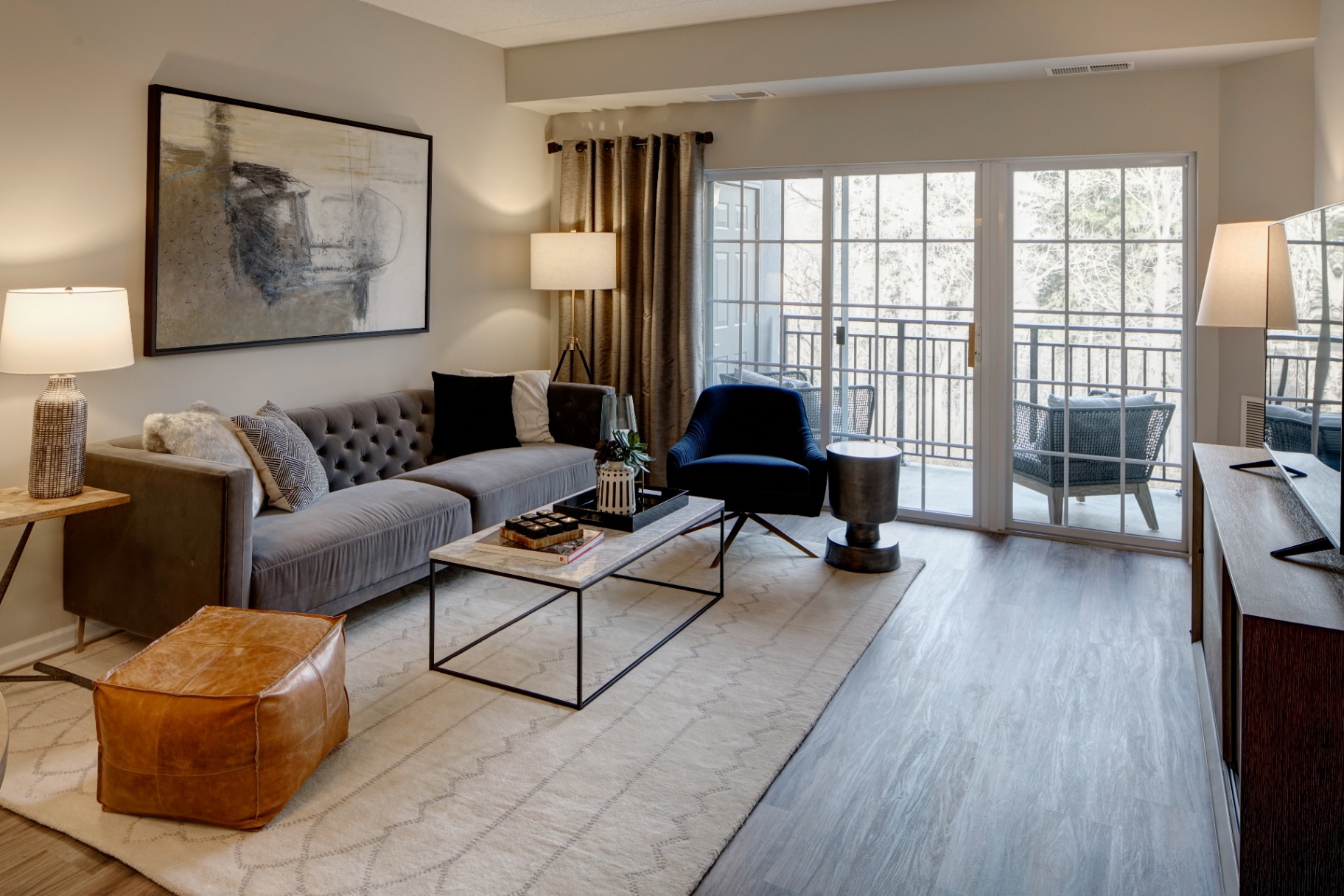 The Mil'Ton Apartments gallery photo 3