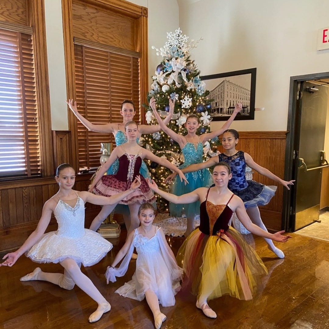 Katie's Acrobatics & Dance Studio, LLC gallery photo 5
