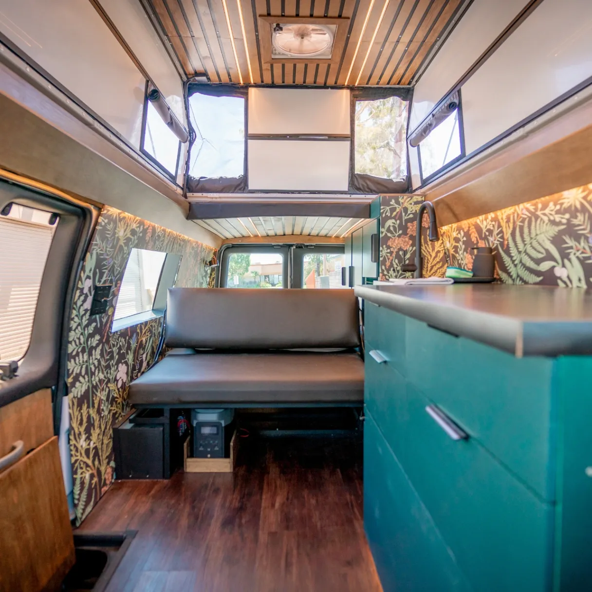 Vamonos Vans Inc gallery photo 3